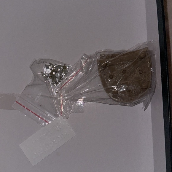 Badgley Mischka Jada Embellished Low Block Heel Ivory Satin Bridal Size 6.5 - Picture 6 of 7